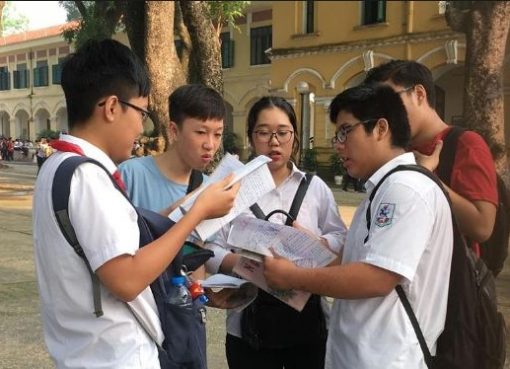Lộ đề tuyển sinh lớp 10 tại Hà Nội